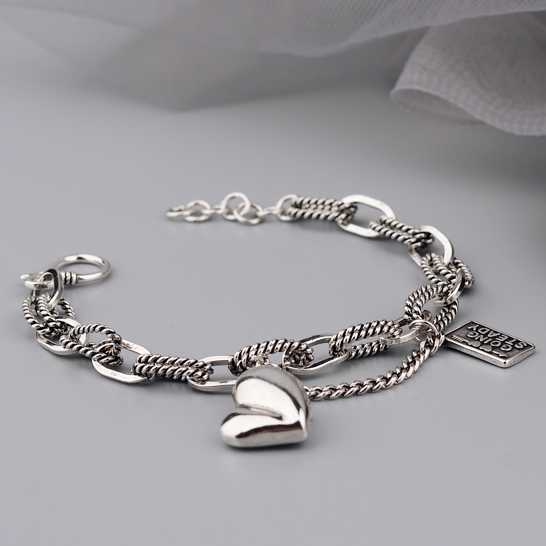 Jream Heart Bracelet - Zariar.comJream Heart BraceletZariar.comZariar.com200000226:29#Silver color|200000226:29#Silver color